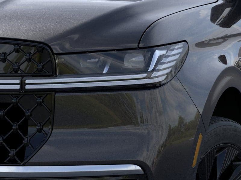 2026 Lincoln Navigator - Image 18