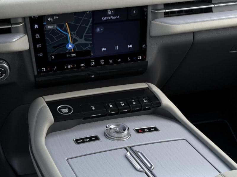 2026 Lincoln Navigator - Image 15