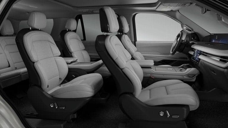 2026 Lincoln Navigator - Image 28