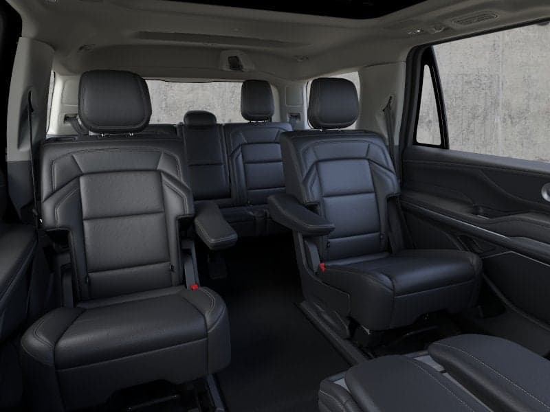 2026 Lincoln Navigator - Image 11