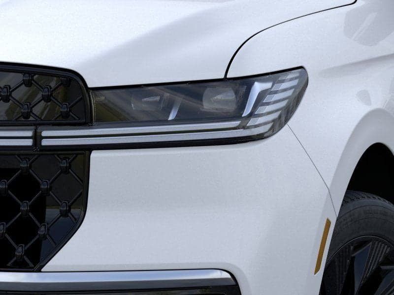 2026 Lincoln Navigator - Image 12