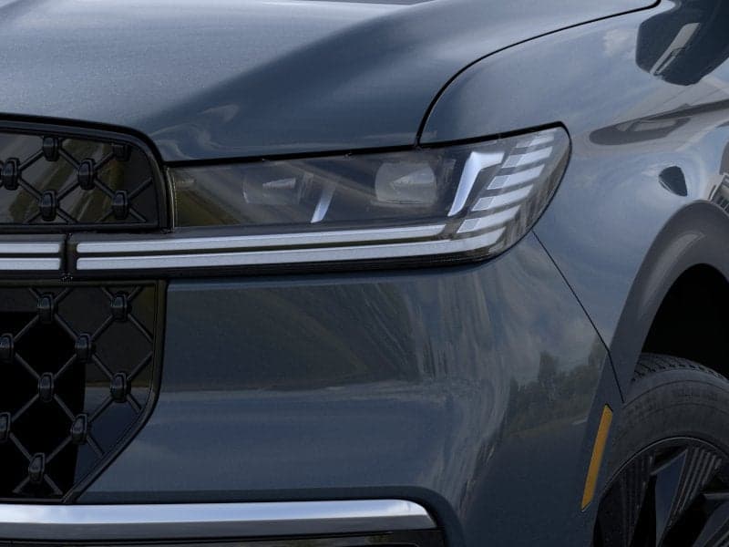 2026 Lincoln Navigator - Image 18