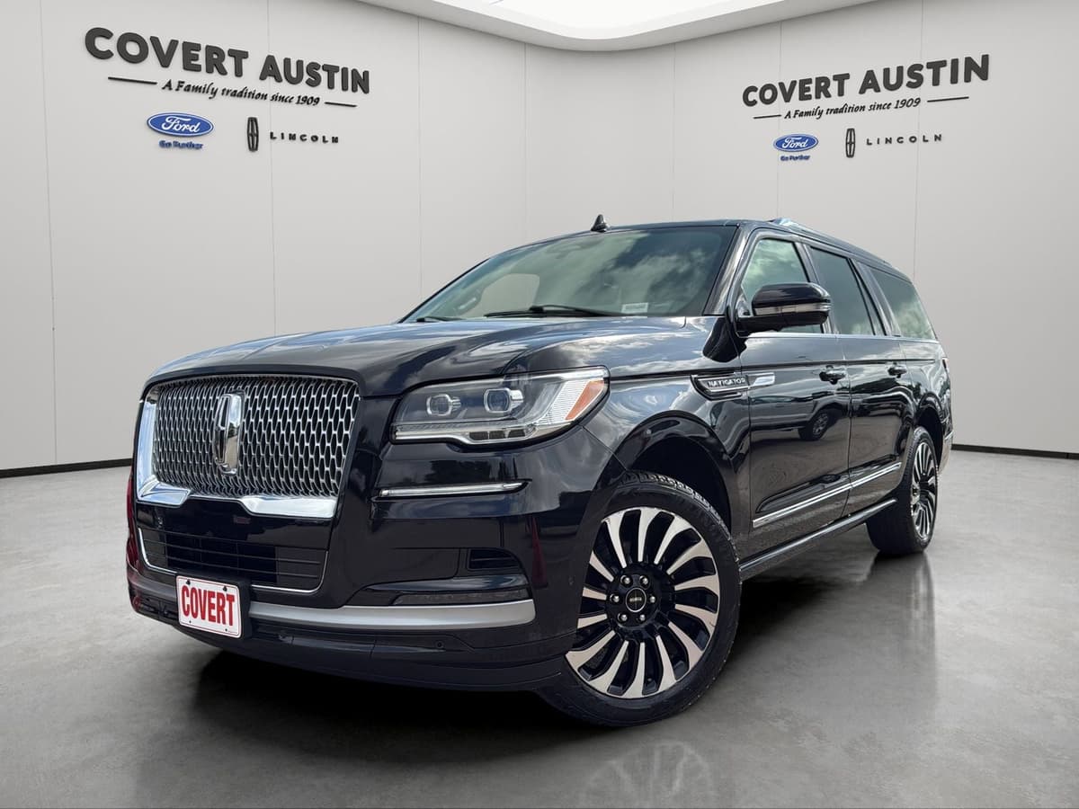 2022 Lincoln Navigator L - Image 1