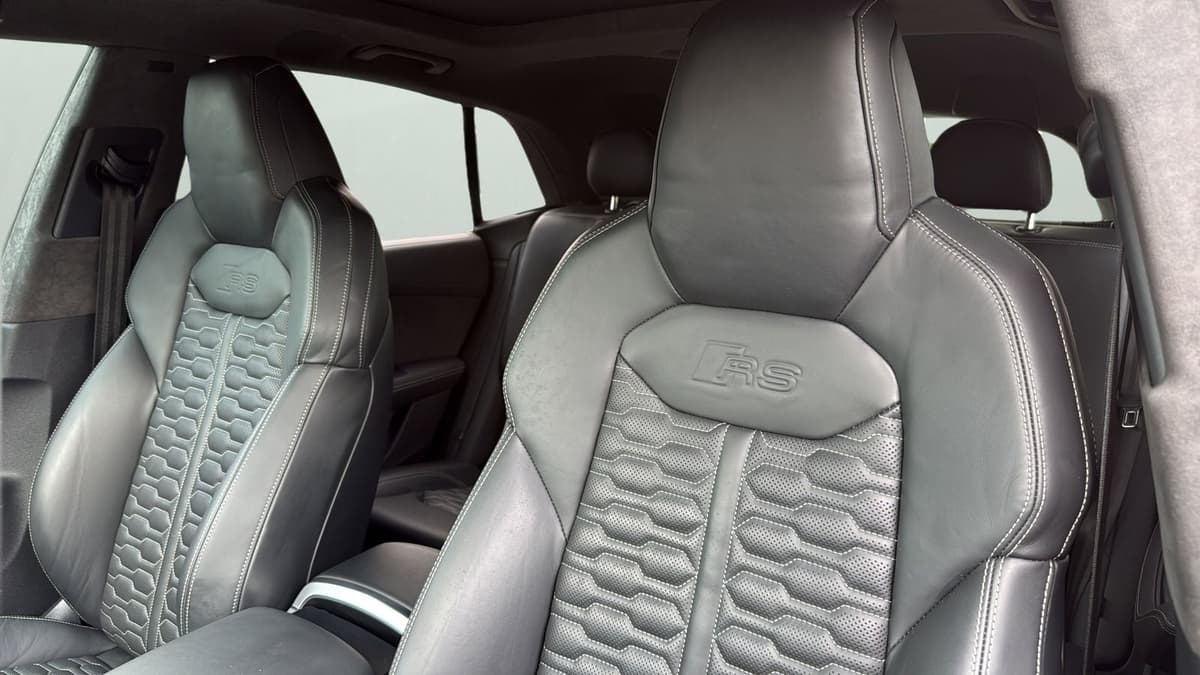 2021 Audi RS Q8 - Image 9