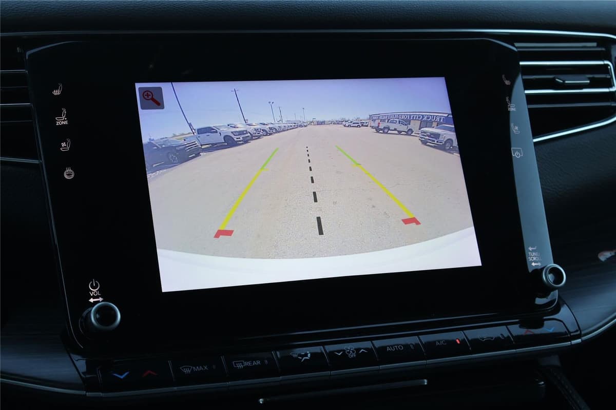 2024 Jeep Wagoneer - Image 23