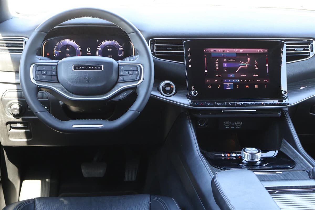 2024 Jeep Wagoneer - Image 27