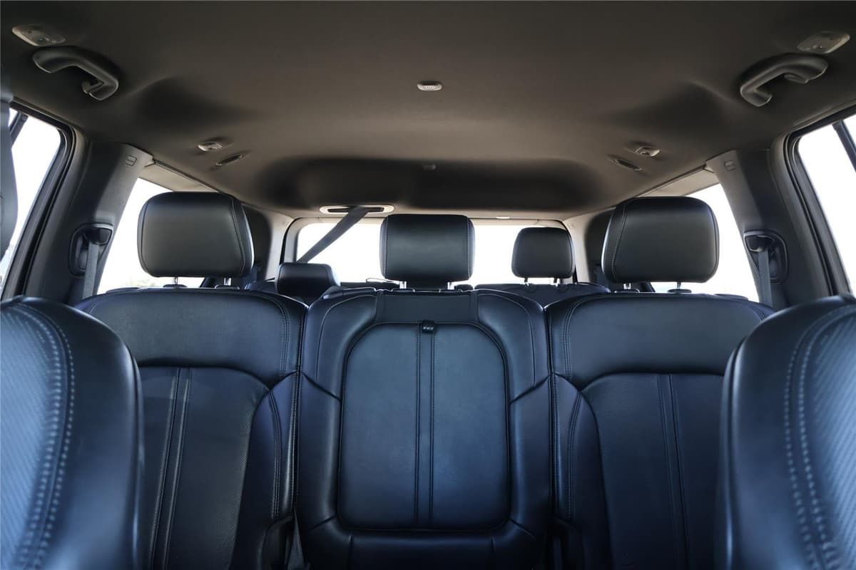 2024 Jeep Wagoneer - Image 28