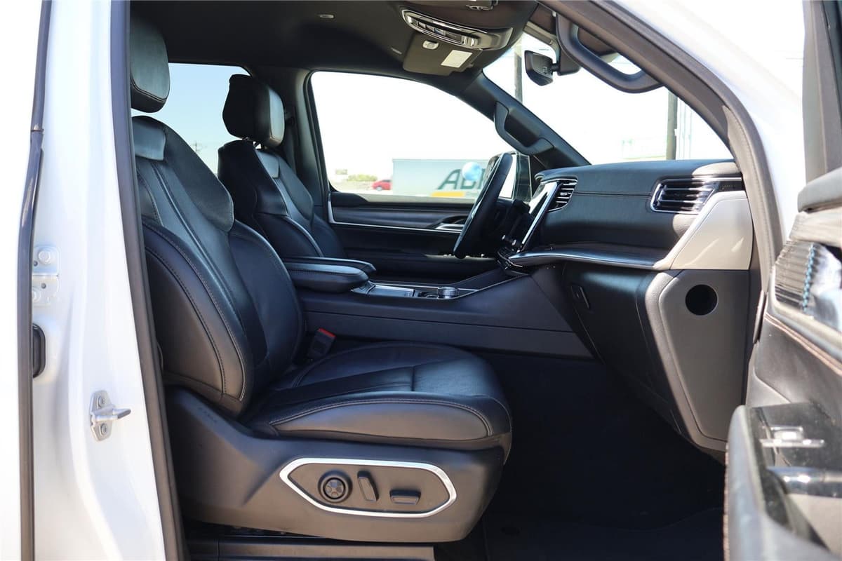 2024 Jeep Wagoneer - Image 44