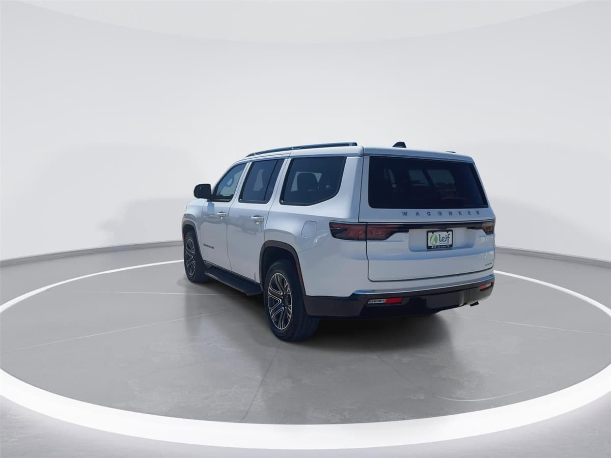 2024 Jeep Wagoneer - Image 7