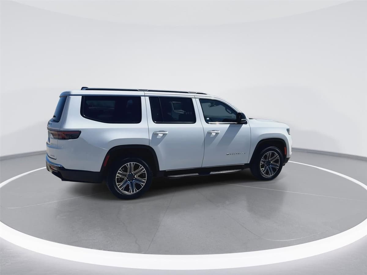 2024 Jeep Wagoneer - Image 9