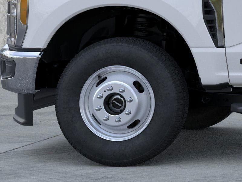 2026 Ford Super Duty F-350 - Image 19