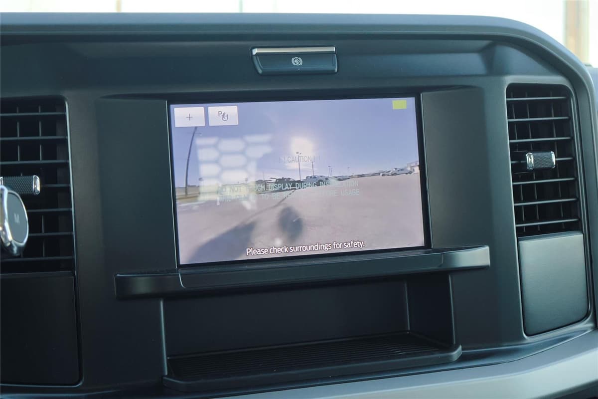 2025 Ford Super Duty F-350 - Image 29