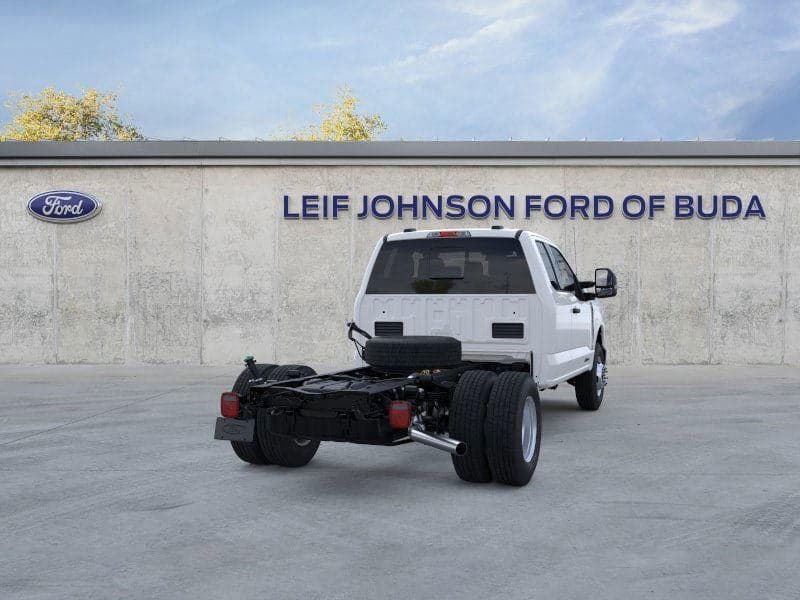 2025 Ford Super Duty F-350 - Image 51