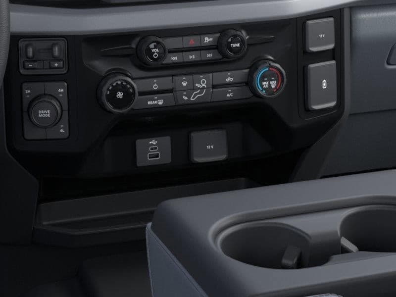 2025 Ford Super Duty F-350 - Image 58