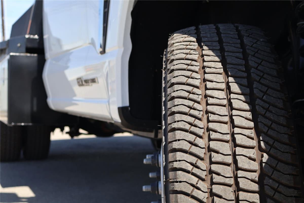 2026 Ford Super Duty F-350 - Image 15