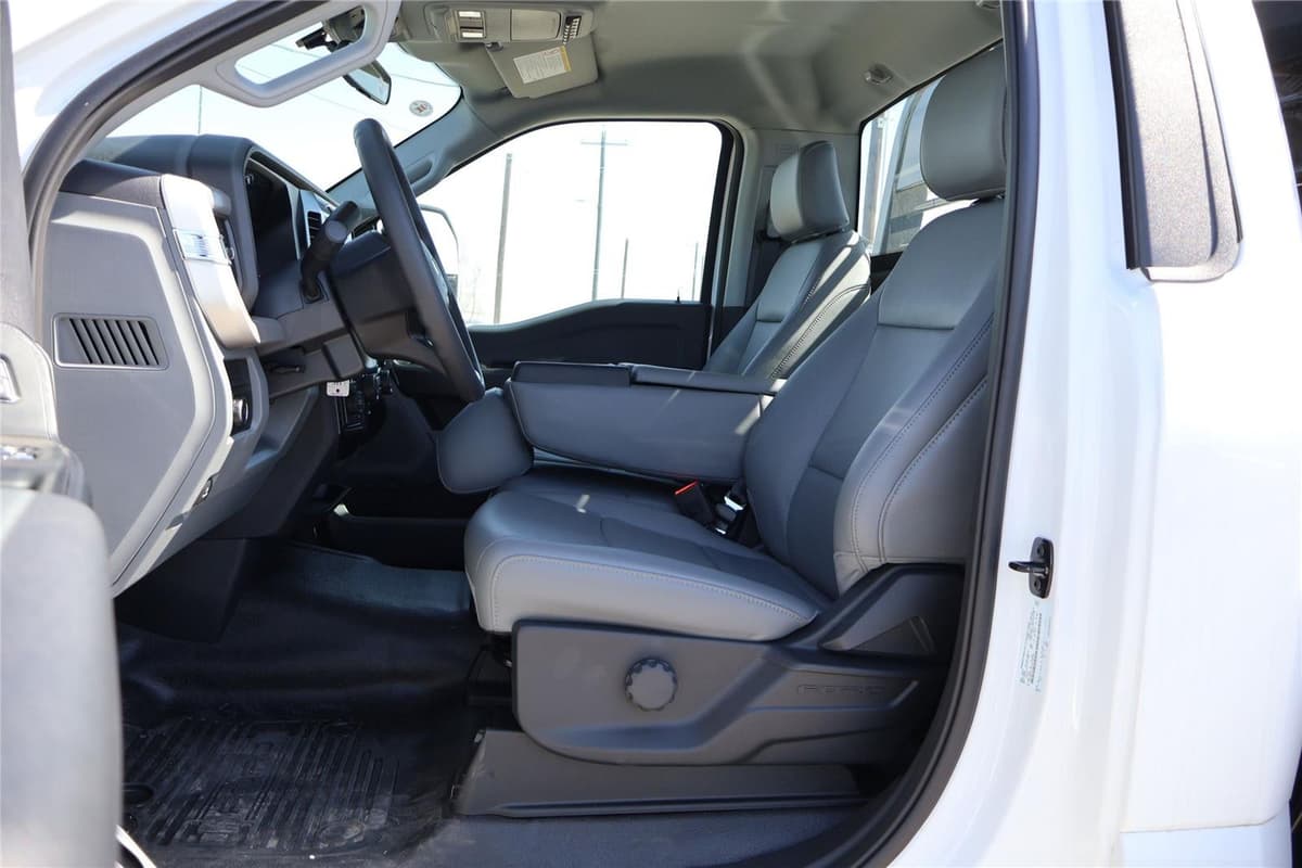 2026 Ford Super Duty F-350 - Image 17