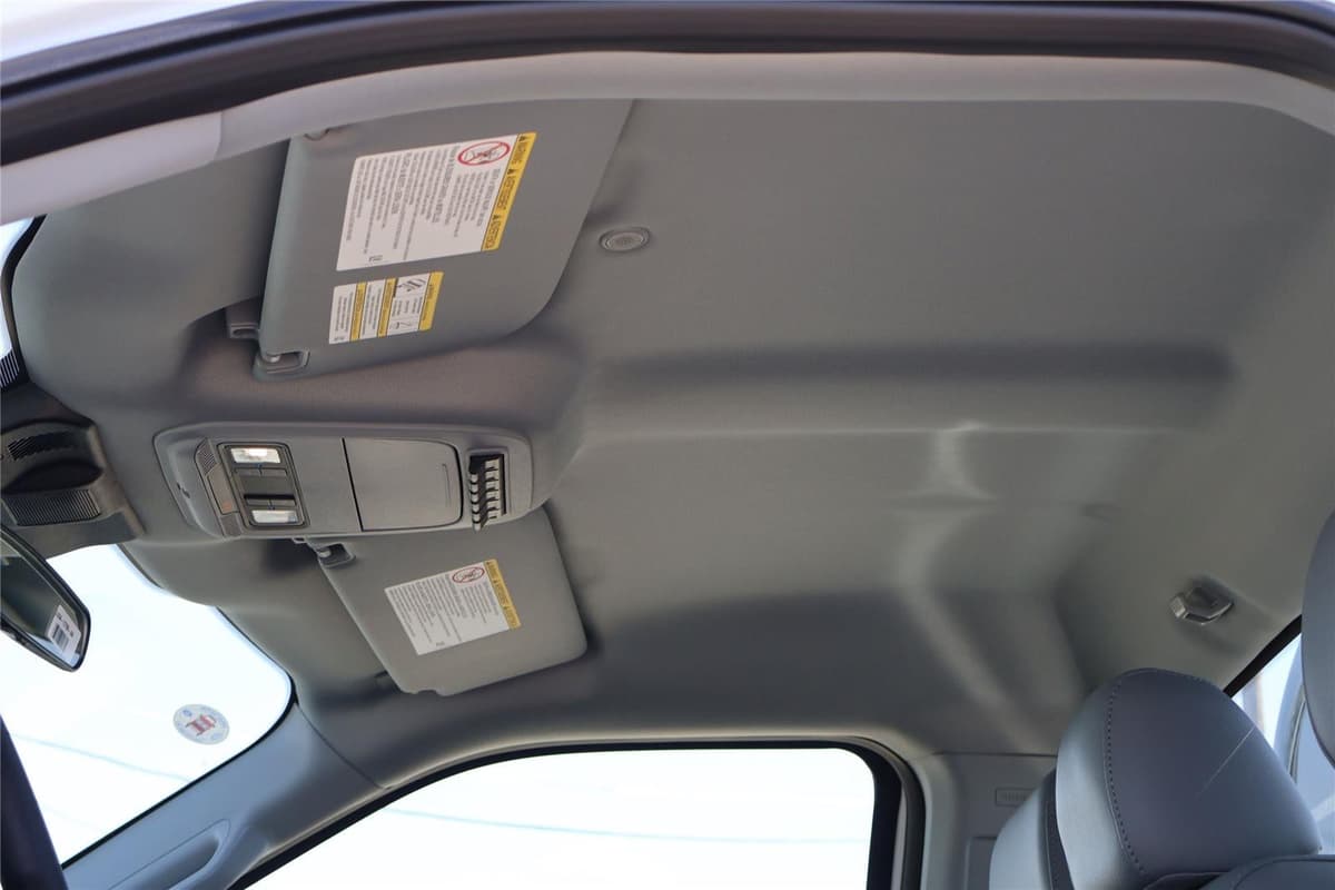 2026 Ford Super Duty F-350 - Image 21