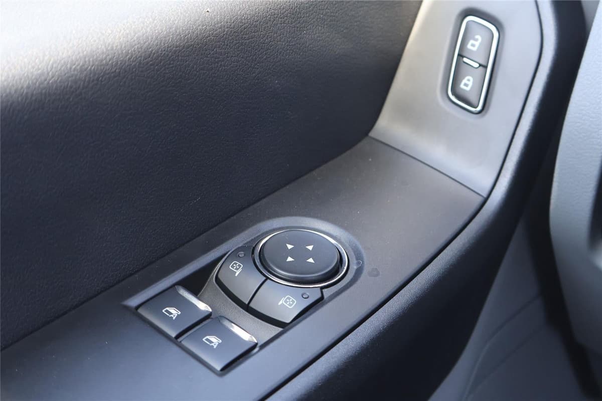 2026 Ford Super Duty F-350 - Image 22