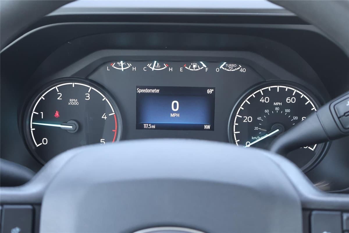 2026 Ford Super Duty F-350 - Image 27