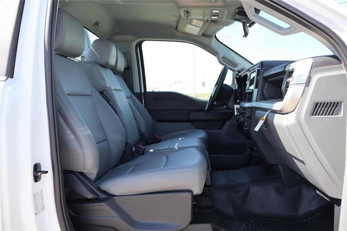 2026 Ford Super Duty F-350 - Image 33