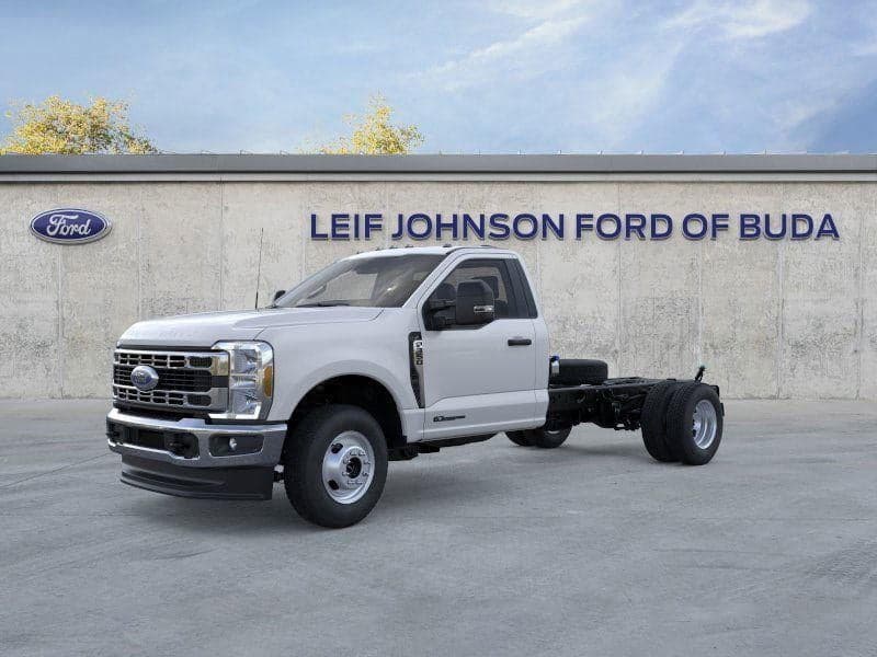 2026 Ford Super Duty F-350 - Image 35