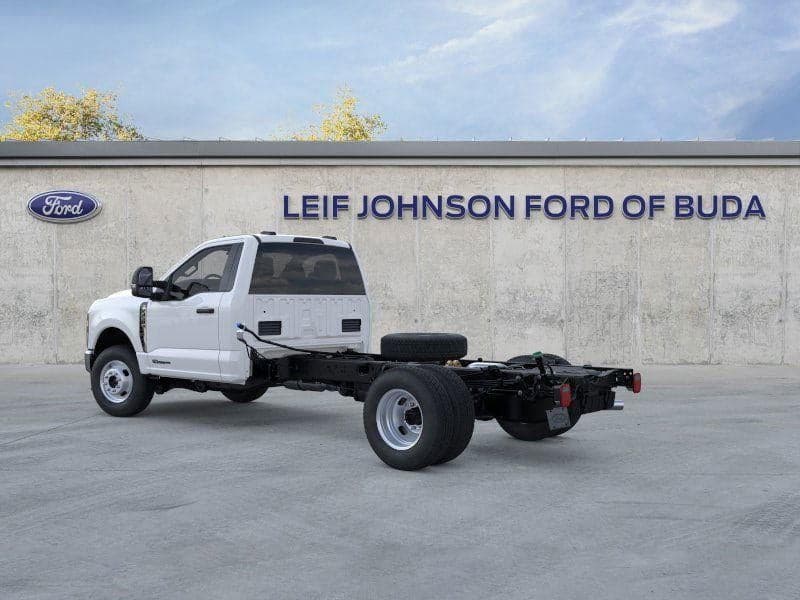2026 Ford Super Duty F-350 - Image 38