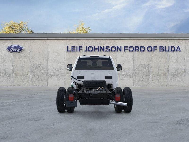 2026 Ford Super Duty F-350 - Image 39