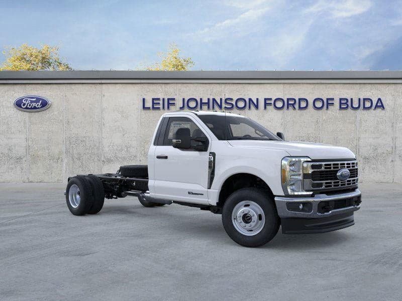 2026 Ford Super Duty F-350 - Image 41