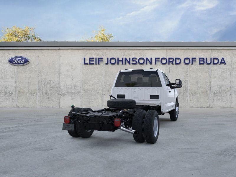 2026 Ford Super Duty F-350 - Image 42