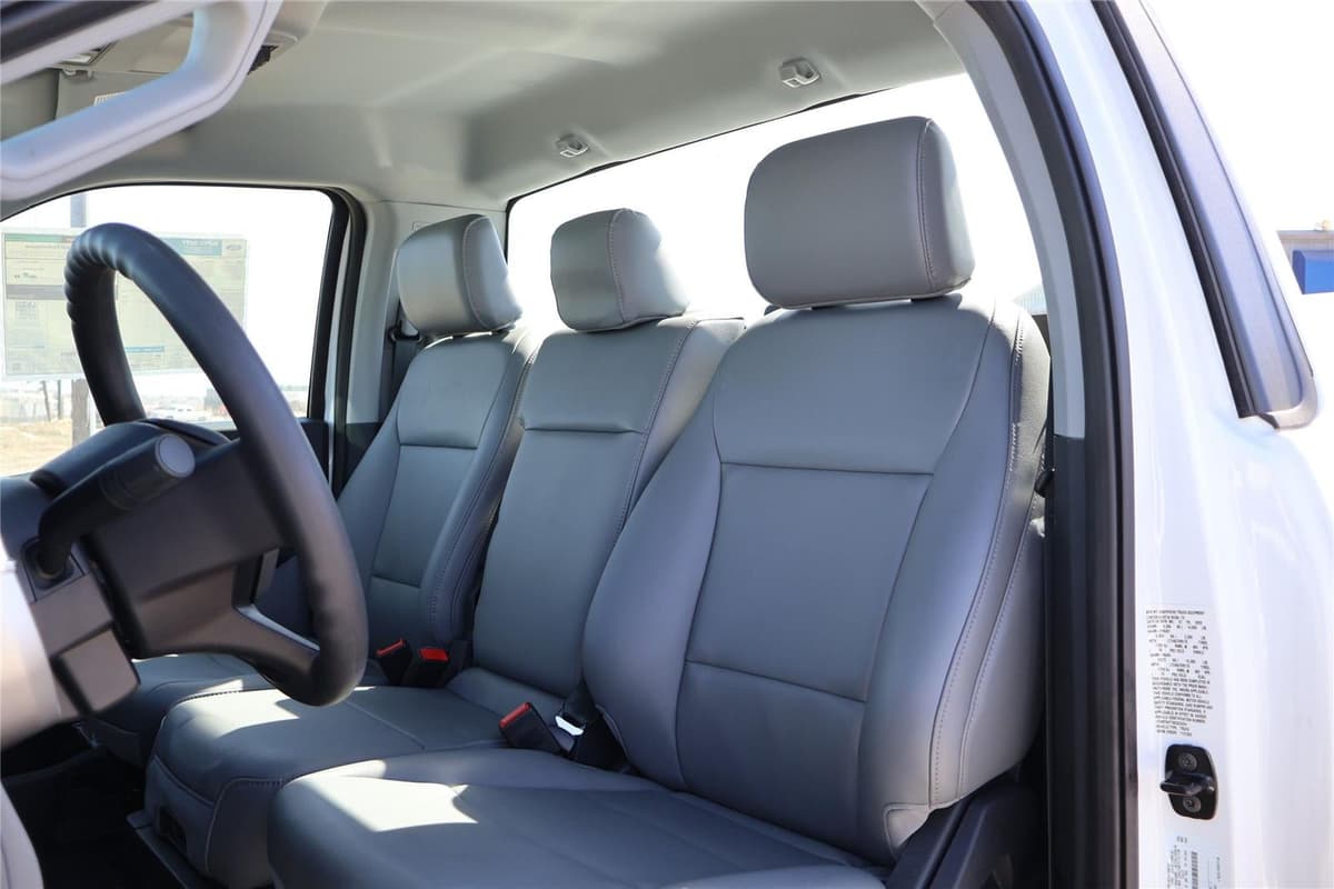 2025 Ford Super Duty F-350 - Image 19