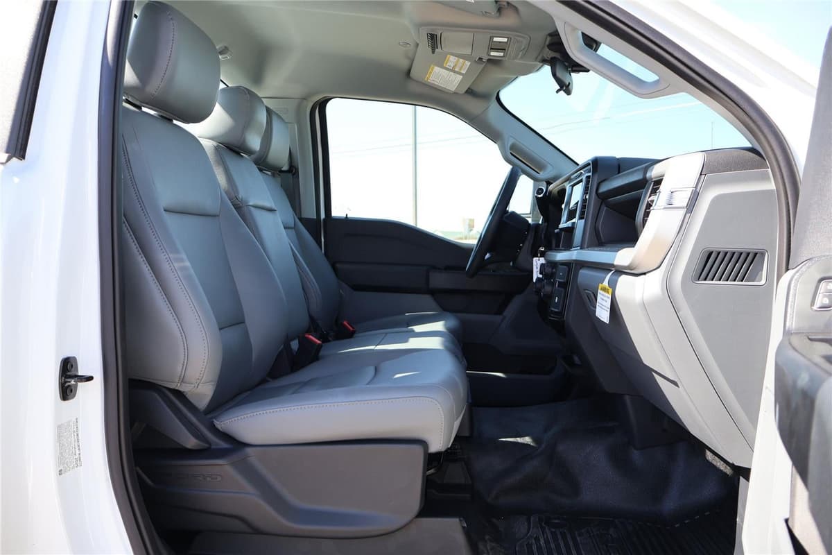 2025 Ford Super Duty F-350 - Image 34