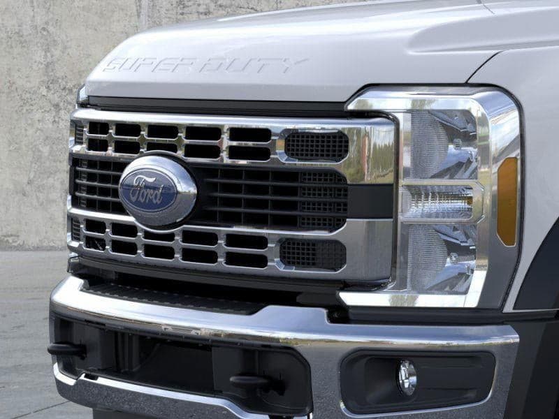 2026 Ford Super Duty F-550 - Image 17