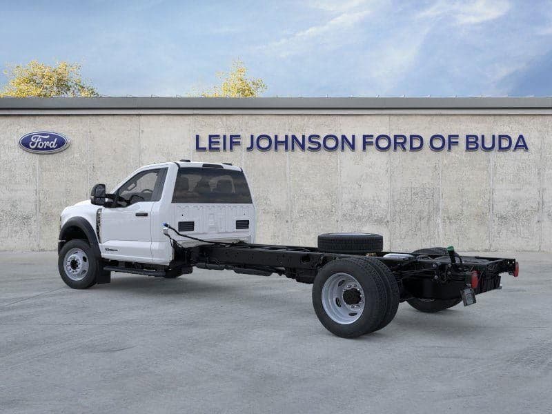 2026 Ford Super Duty F-550 - Image 4