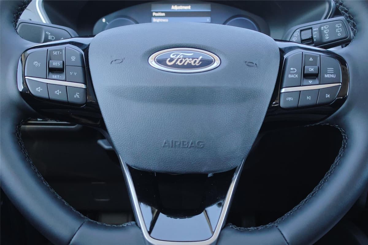 2025 Ford Escape - Image 17