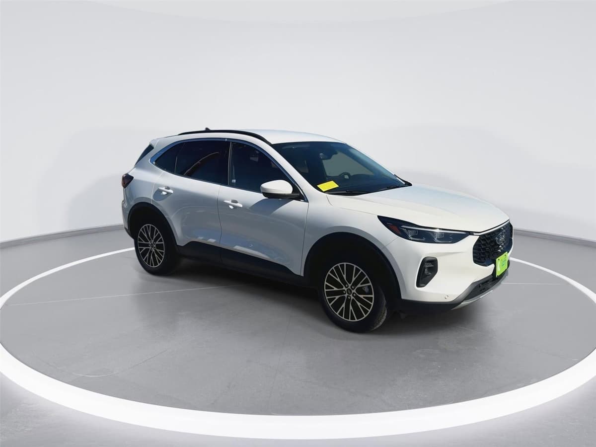 2025 Ford Escape - Image 2