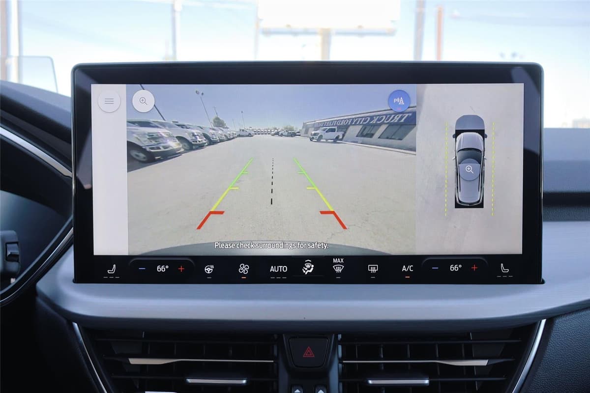 2025 Ford Escape - Image 20