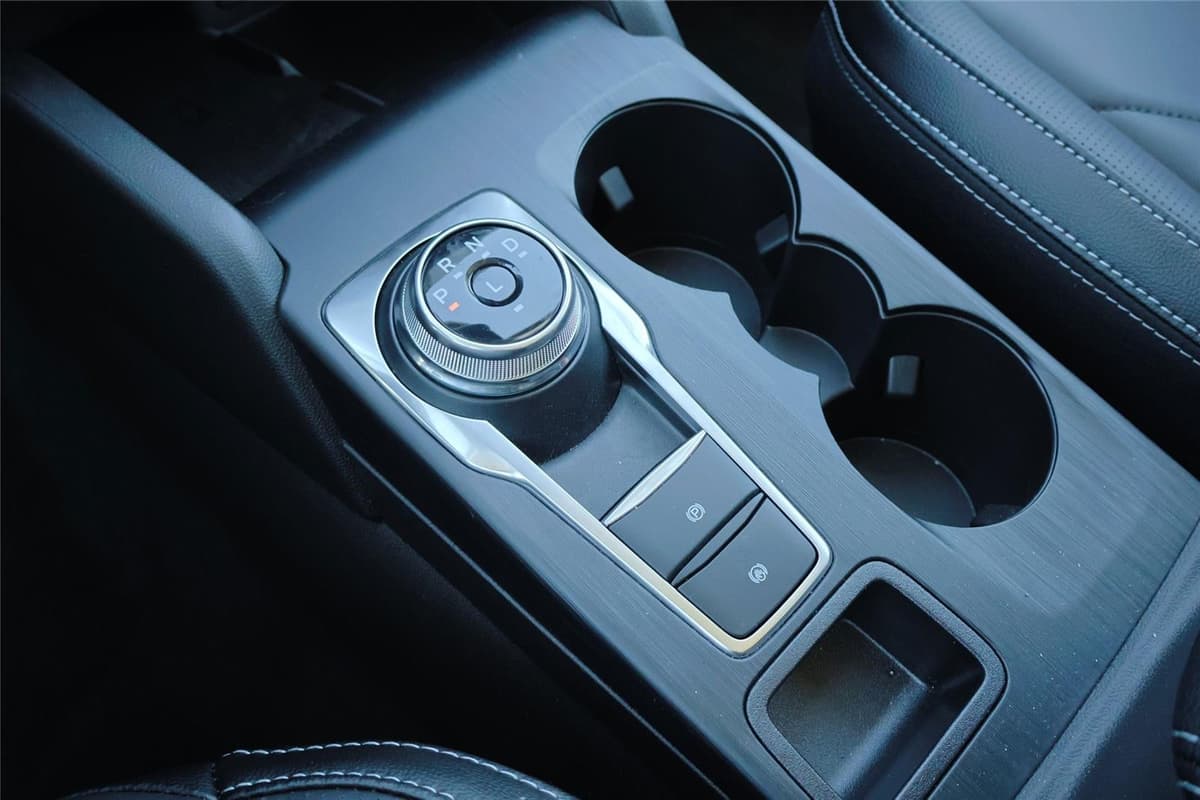 2025 Ford Escape - Image 22