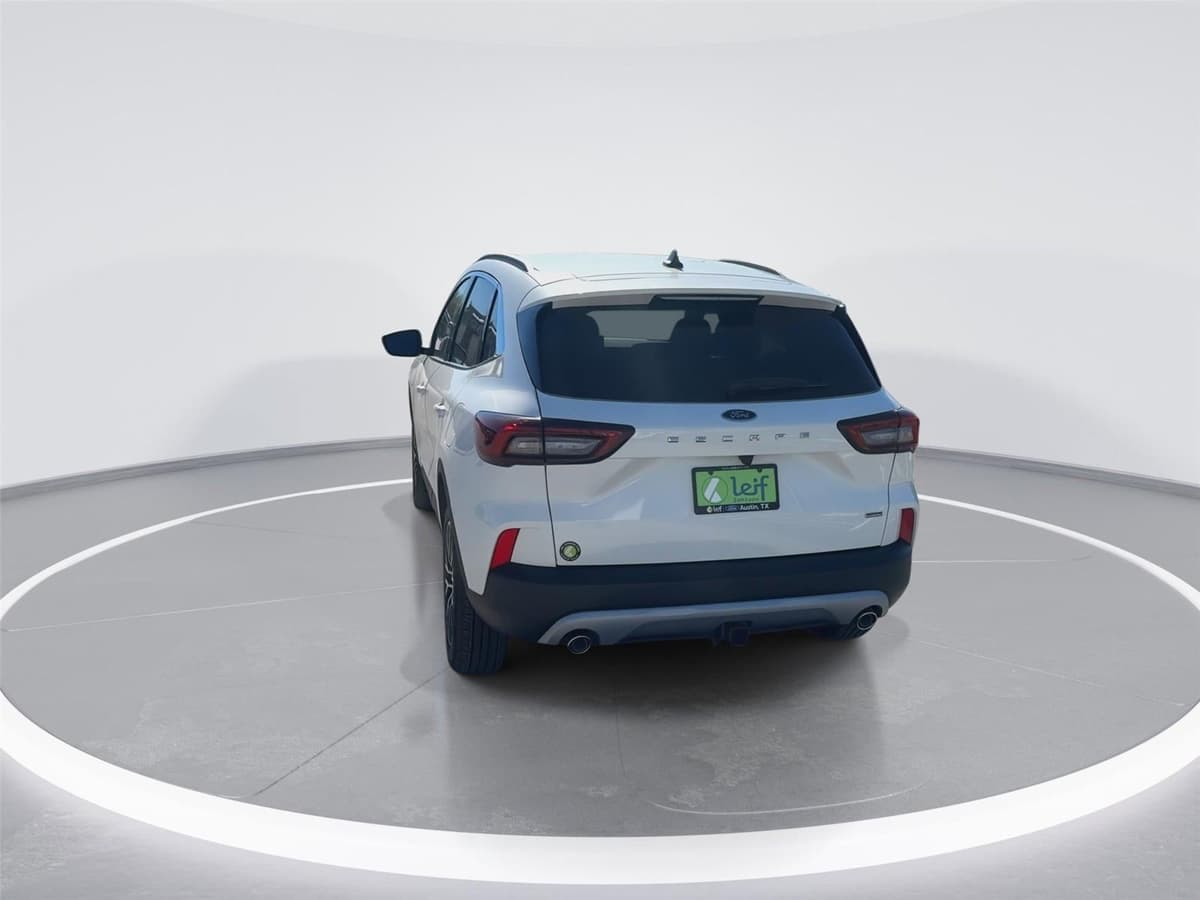 2025 Ford Escape - Image 7