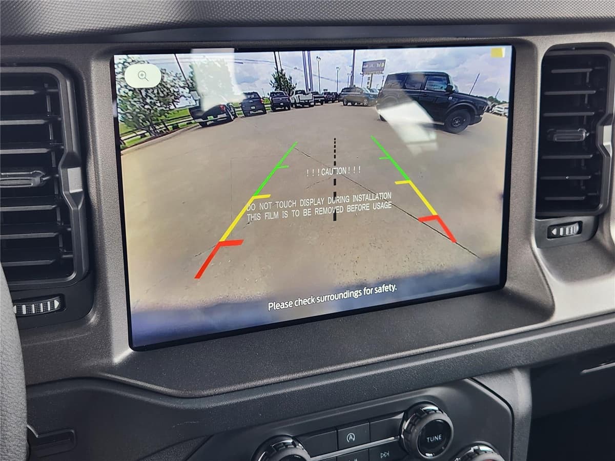 2025 Ford Bronco - Image 13