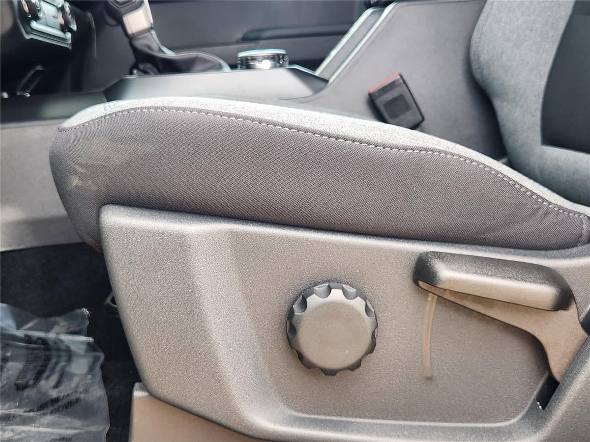 2025 Ford Bronco - Image 18