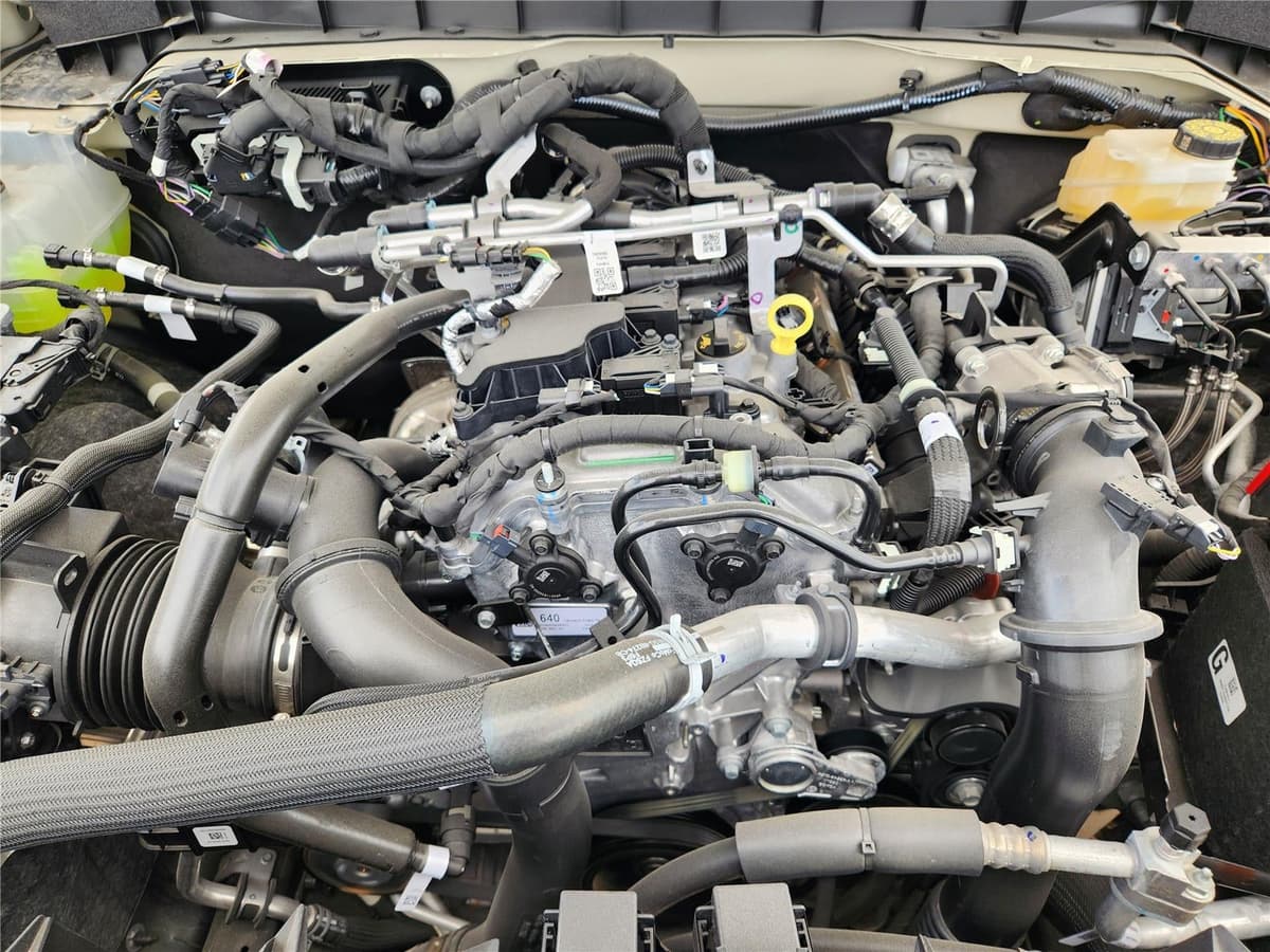 2025 Ford Bronco - Image 22