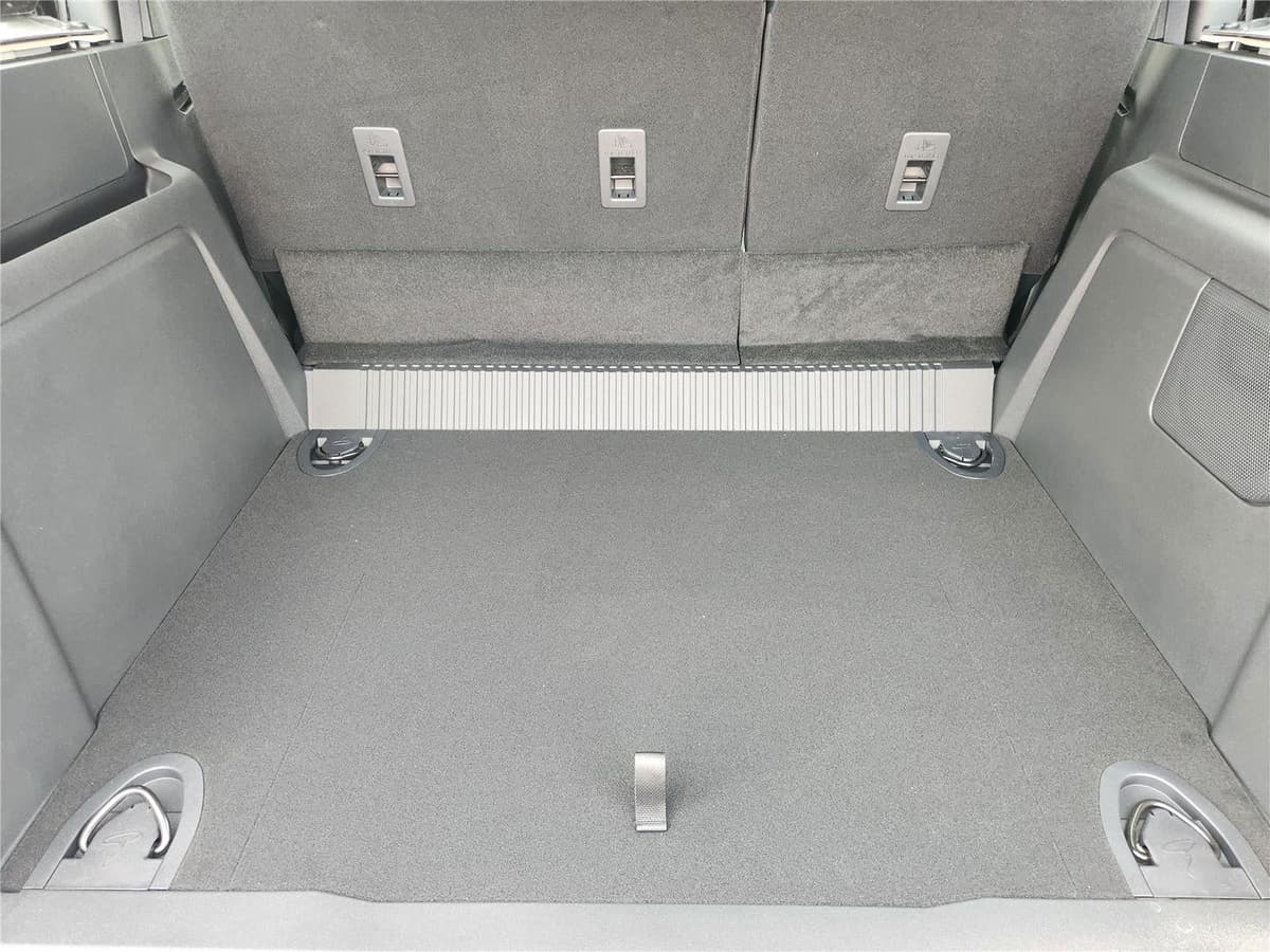 2025 Ford Bronco - Image 23