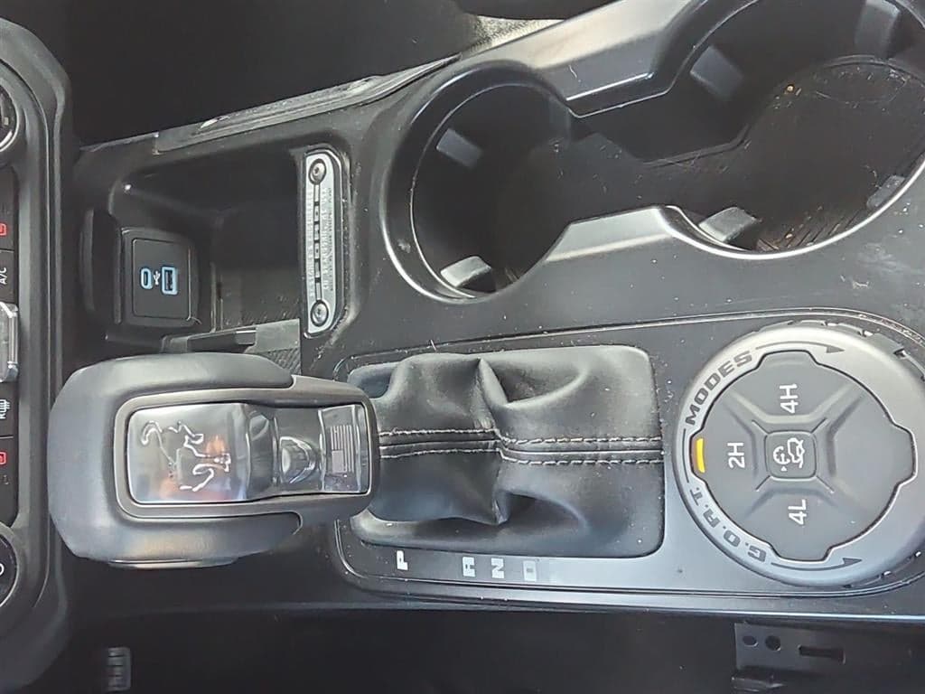 2025 Ford Bronco - Image 23