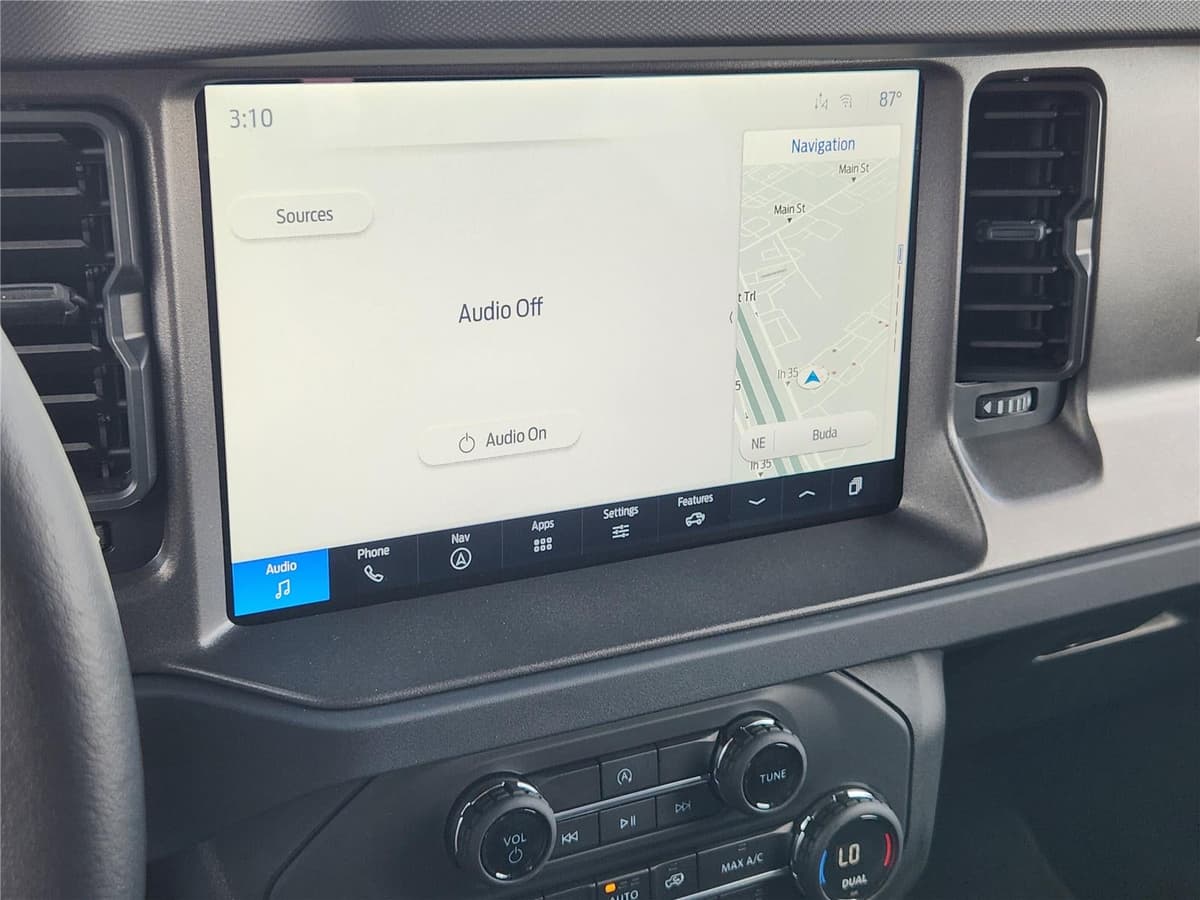 2025 Ford Bronco - Image 12