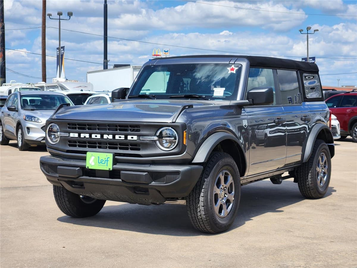 2025 Ford Bronco - Image 2