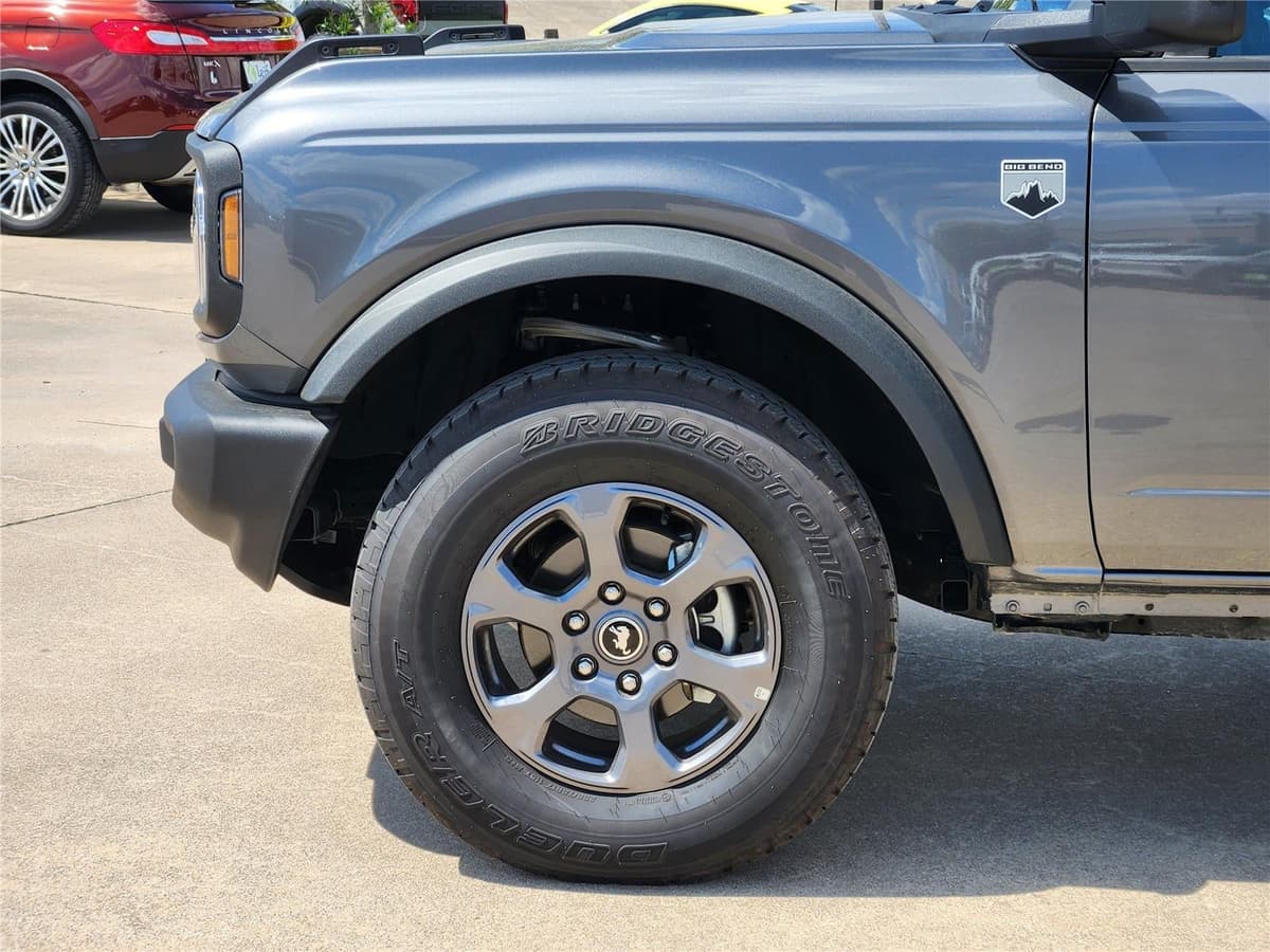 2025 Ford Bronco - Image 6