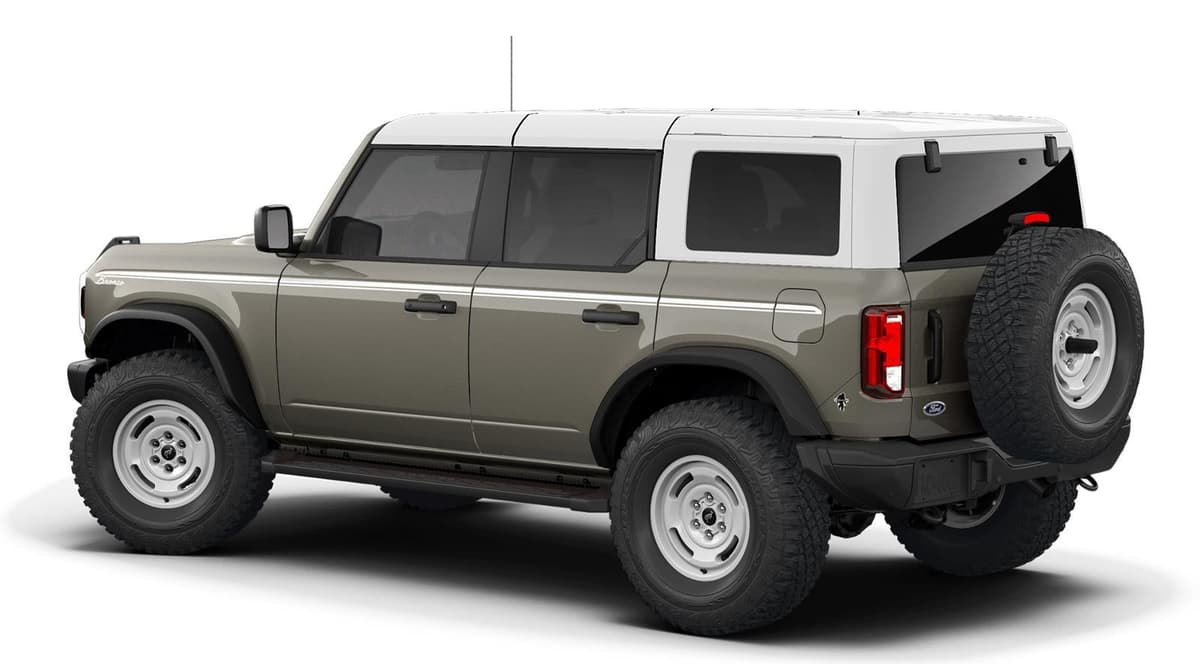 2026 Ford Bronco - Image 2