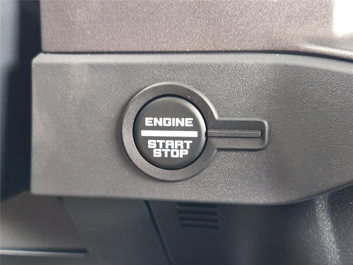 2026 Ford Bronco - Image 16