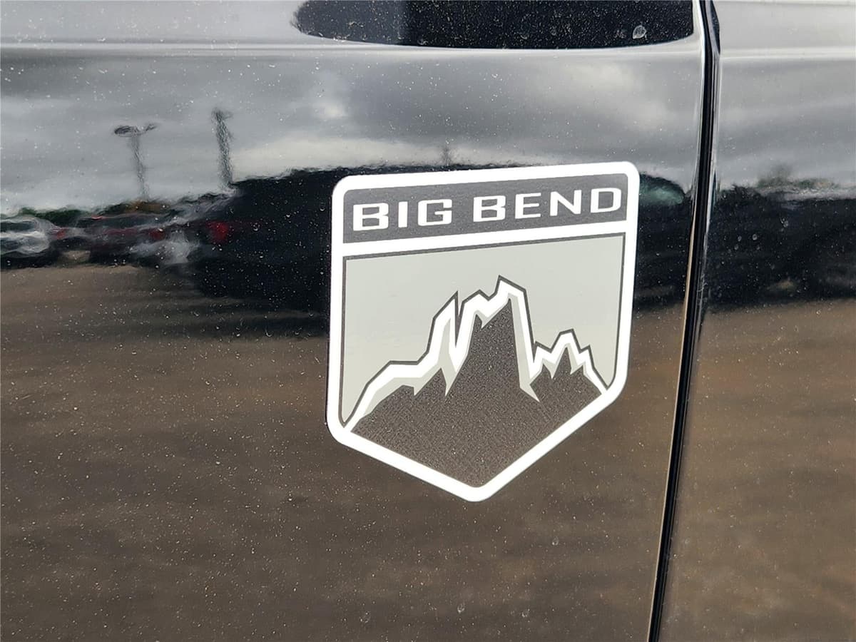 2026 Ford Bronco - Image 8