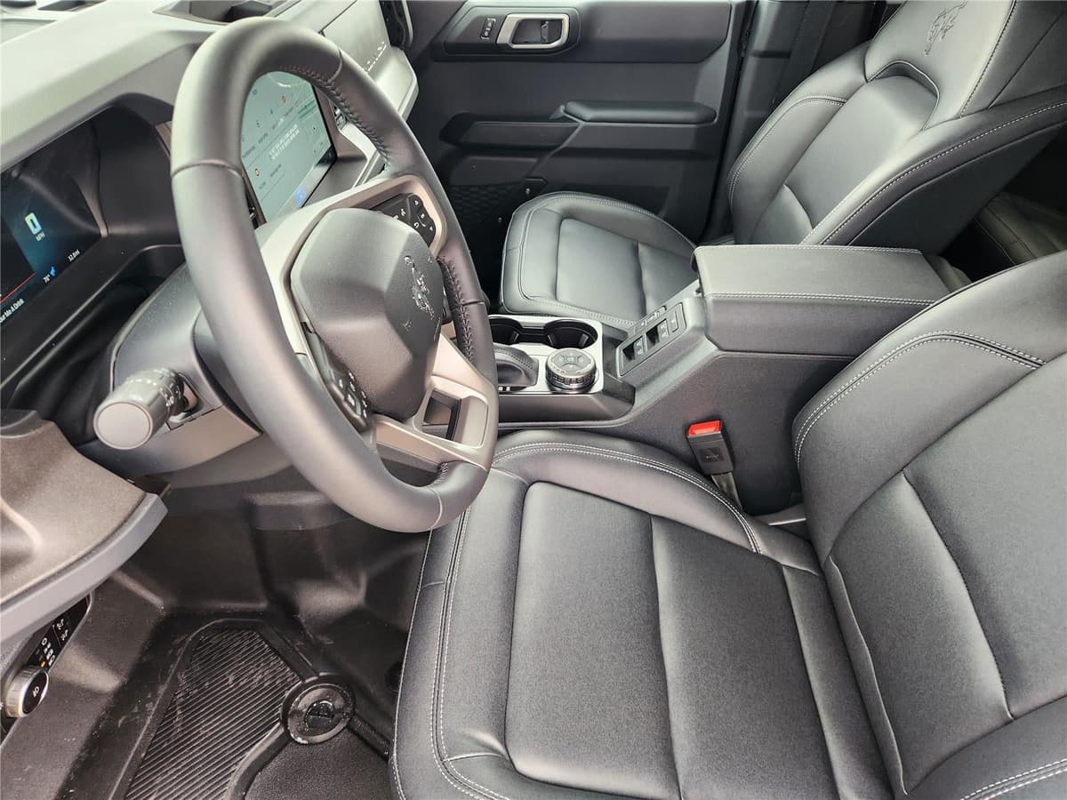 2026 Ford Bronco - Image 9